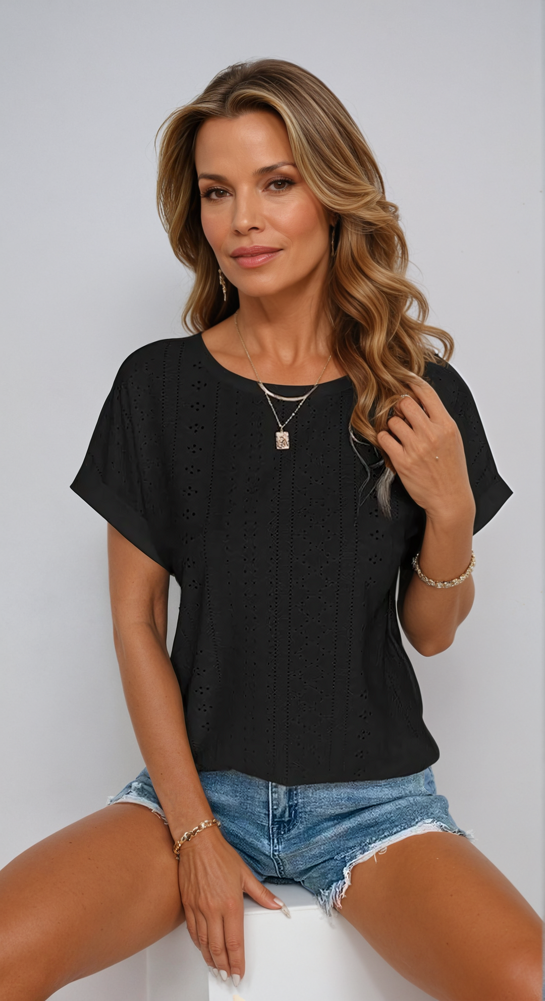 Carolyn - Casual Eyelet Top