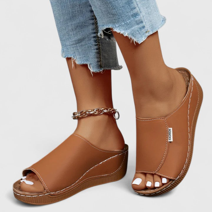 Amiralie - Stylish Lightweight Sandals