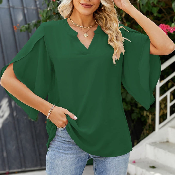 Pamela - Elegant V-Neck Top