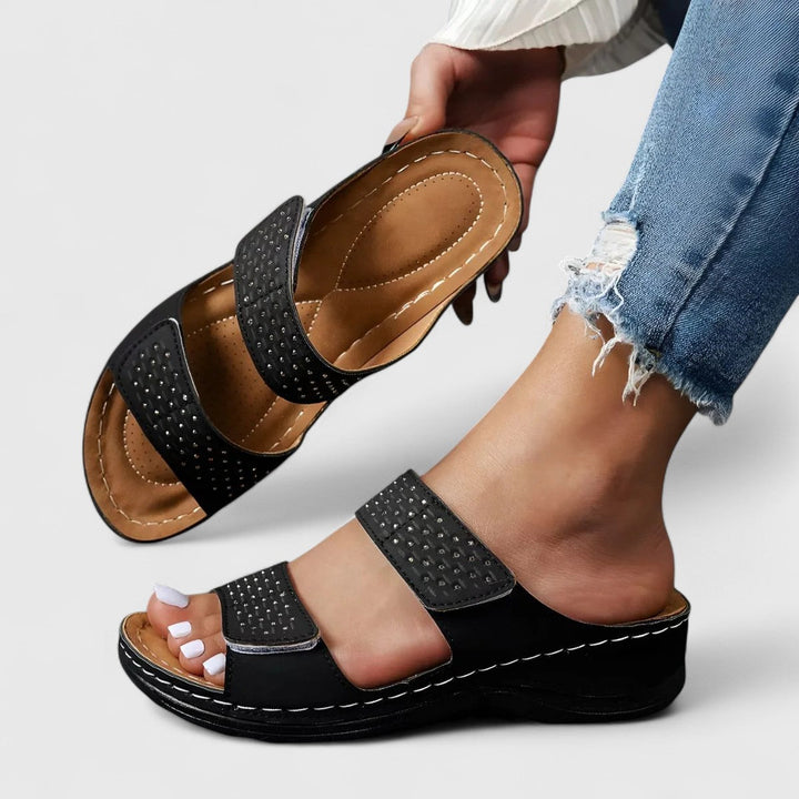 Ariella - Comfortable Sandals